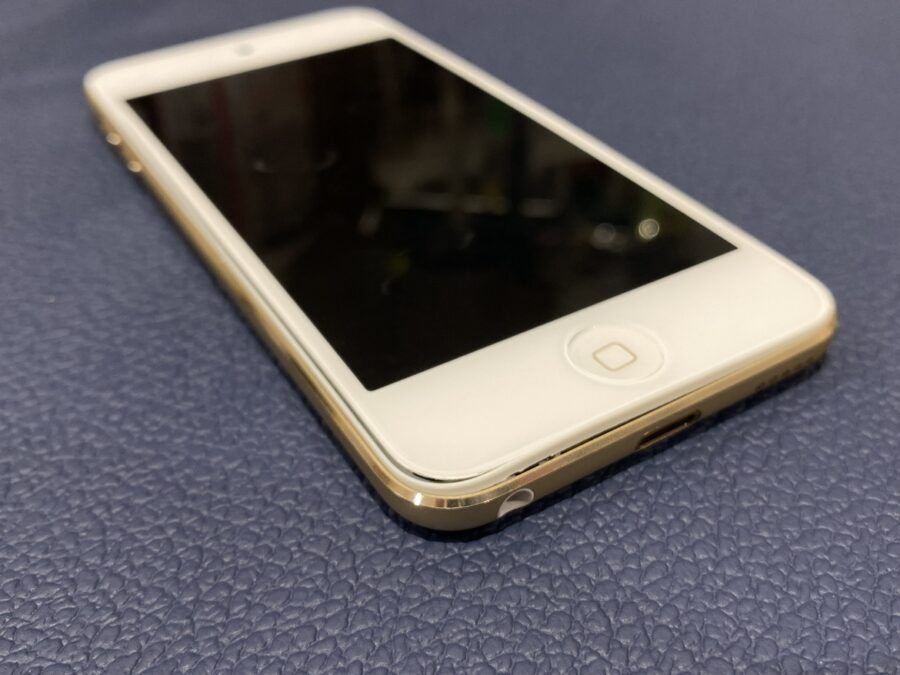 隙間が出来てしまったiPodtouch(アイポッドタッチ)をお持ち込み頂きました!【スマホ修理工房仙台PARCO2店】