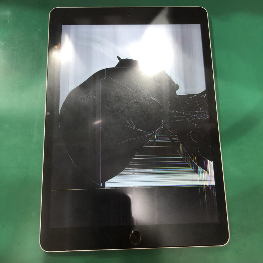 iPad 第9世代（A2602/A2604/A2603/A2605）の液晶交換！iPad（アイパッド）の修理なら、最短即日