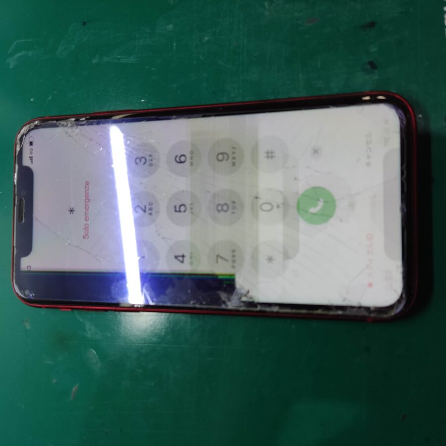 iPhone11（アイフォンイレブン）液晶破損の画面交換ならスマホ修理工房新宿PePe店にお任せください！
