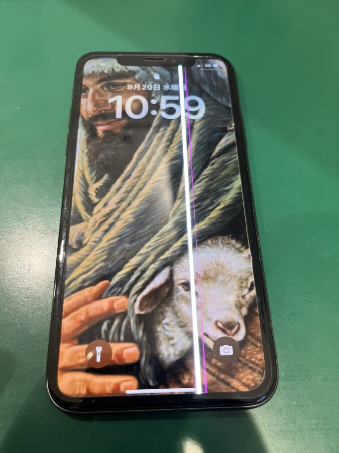 iPhone X(アイフォン X)のバッテリー交換、画面交換(大容量バッテリー・再生品パネル使用)、受付しております