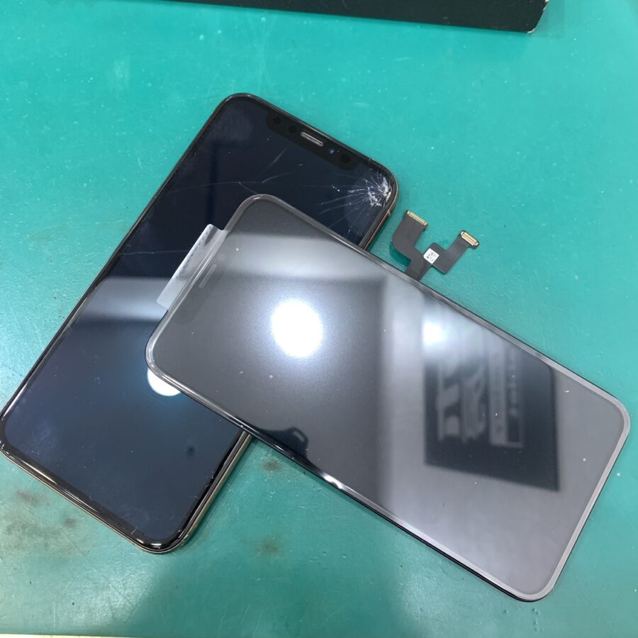 【画面交換修理】茅ヶ崎市よりお越しのお客様　iPhoneXS(アイフォンXS)落として画面が割れた！！