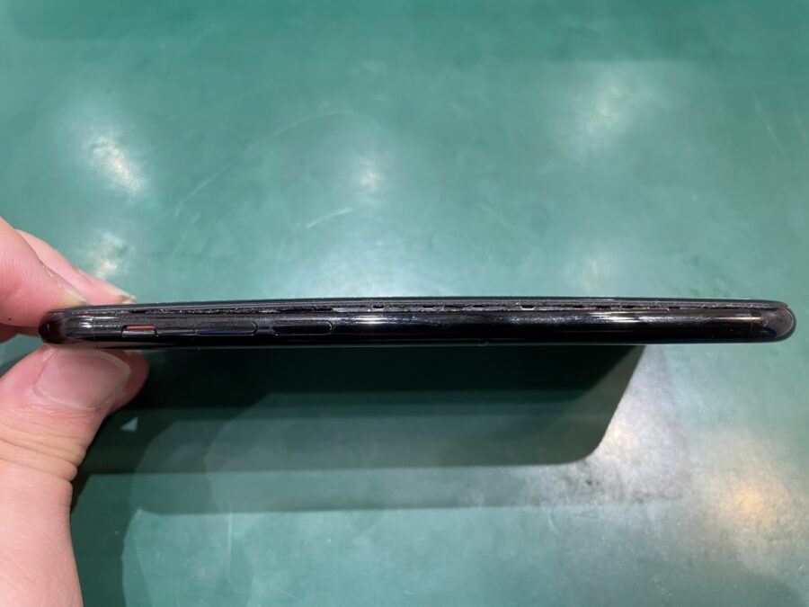 放っておくと危険です⚠iPhone7（アイフォン7）のバッテリー膨張修理は、即日対応可能な【スマホ修理工房池袋P’パルコ店】