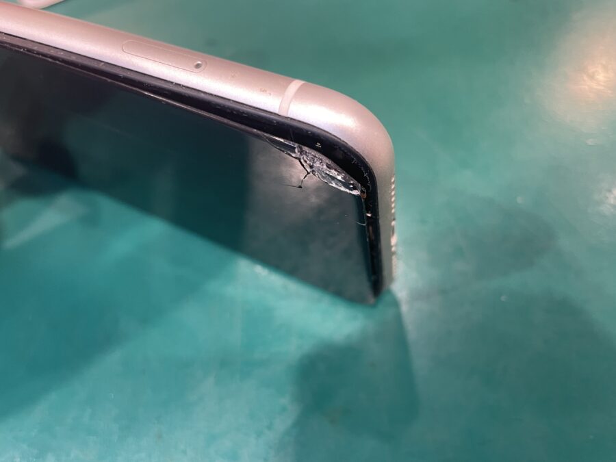 iPhone11(アイフォン)の画面が剥がれた!!即日修理の画面交換ならスマホ修理工房ペリエ千葉店へ！