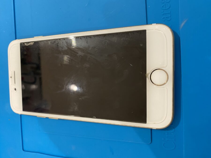 青葉区よりバッテリーが少なくなってしまうiPhone7(アイフォンセブン)の修理をご依頼頂きました。