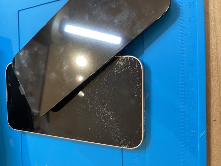 タッチが出来ず操作のできないiPhone13(アイフォンサーティーン)修理を行いました!