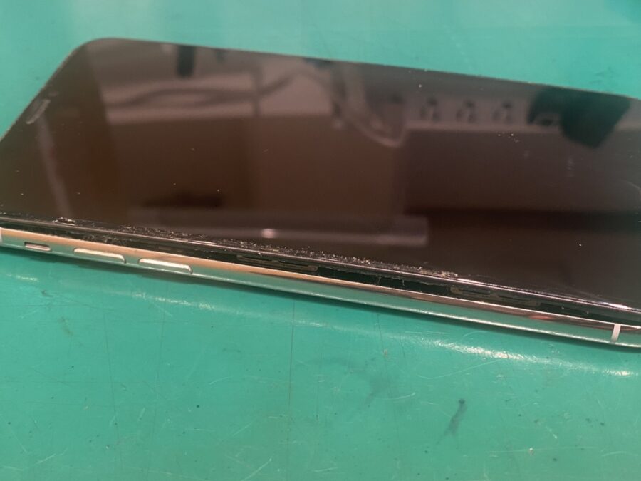iPhoneX(アイフォンテン)バッテリー交換を行いました。【スマホ修理工房新宿PePe店】