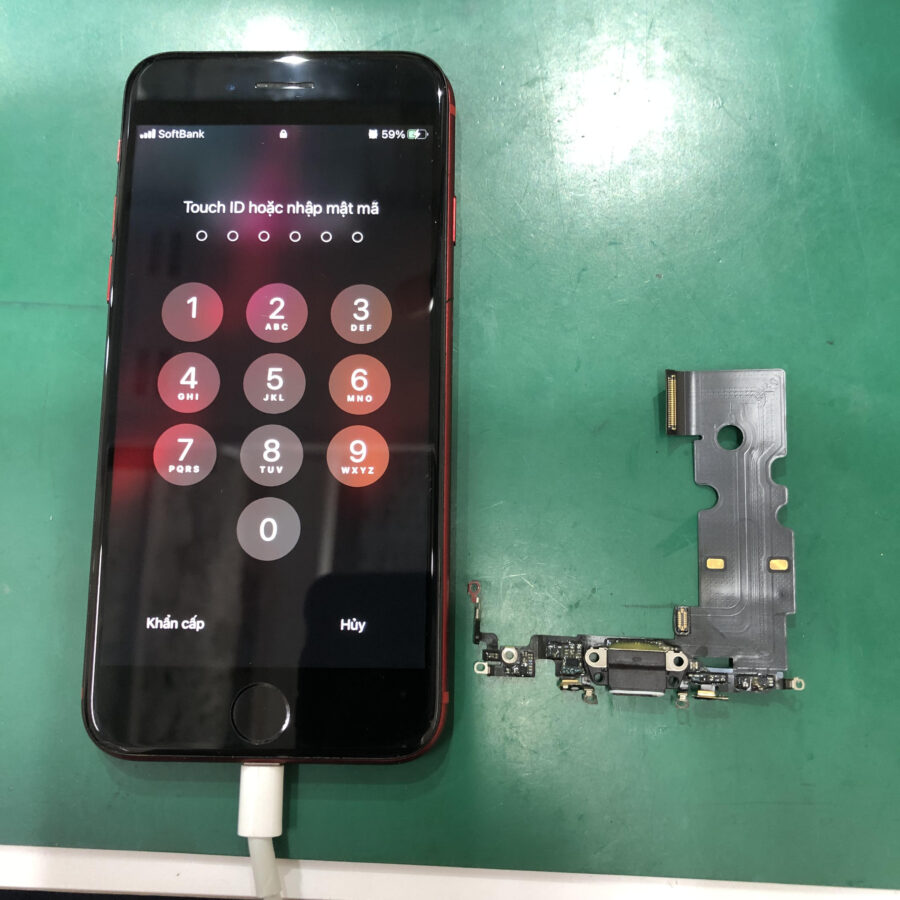 充電ができなくなったiPhone8（アイフォン8）の充電コネクタ交換！データそのまま・最短即日で修理OKです！