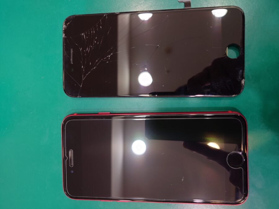 【画面交換修理】藤沢市からお越しのお客様より、iPhoneSE2(アイフォンSE第二世代)をお持ち込みいただきました！
