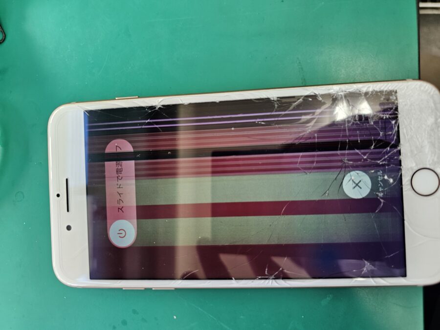 iPhone7の 画面が割れて操作できない。【スマホ修理工房 上野店】