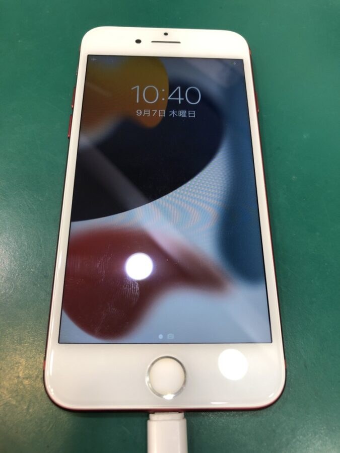 【画面割れ交換修理】画面が割れてしまったiPhone8(アイフォン8)【スマホ修理工房テラスモール湘南店】
