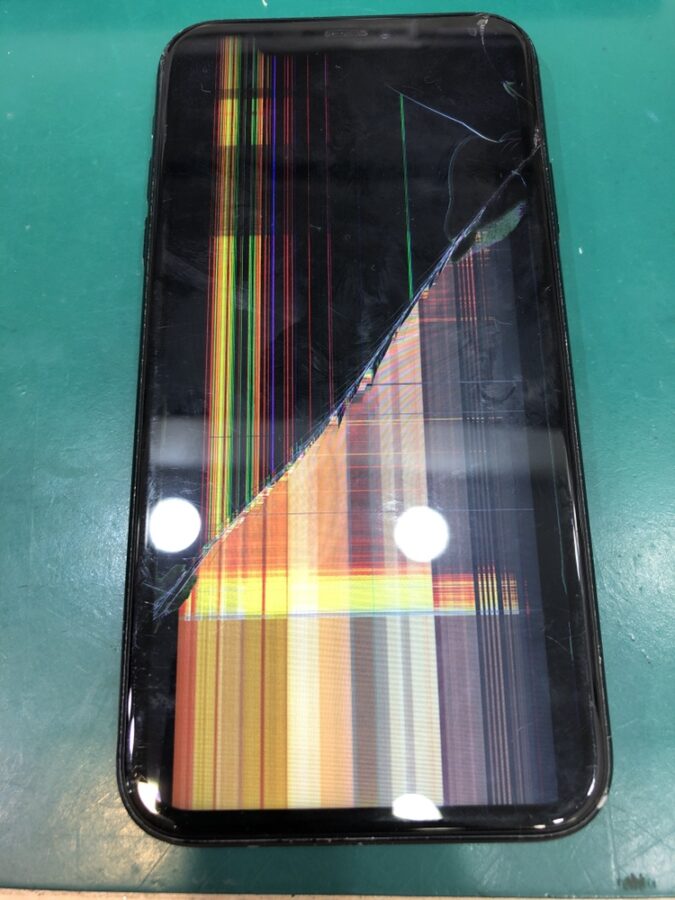 【液晶割れ修理】藤沢市辻堂からお越しのお客様より、iPhoneXR(アイフォンXR)をお持ち込みいただきました！