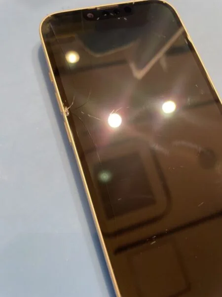 iPhone14（アイフォン）の画面割れ修理にも対応しております！お困りの際はスマホ修理工房渋谷店へどうぞ！