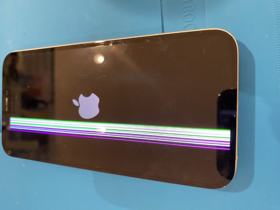 大和町よりiPhone12mini(アイフォントゥエルブミニ)の画面交換のご依頼を頂きました!