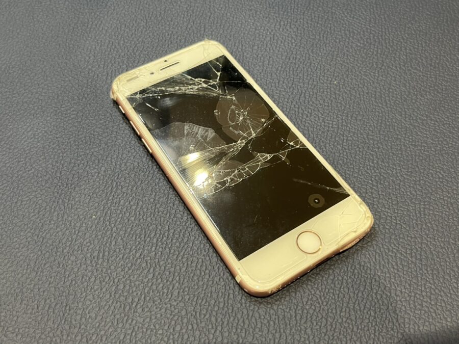 ガラスが割れたiPhone7（アイフォンセブン）を修理させて頂きました