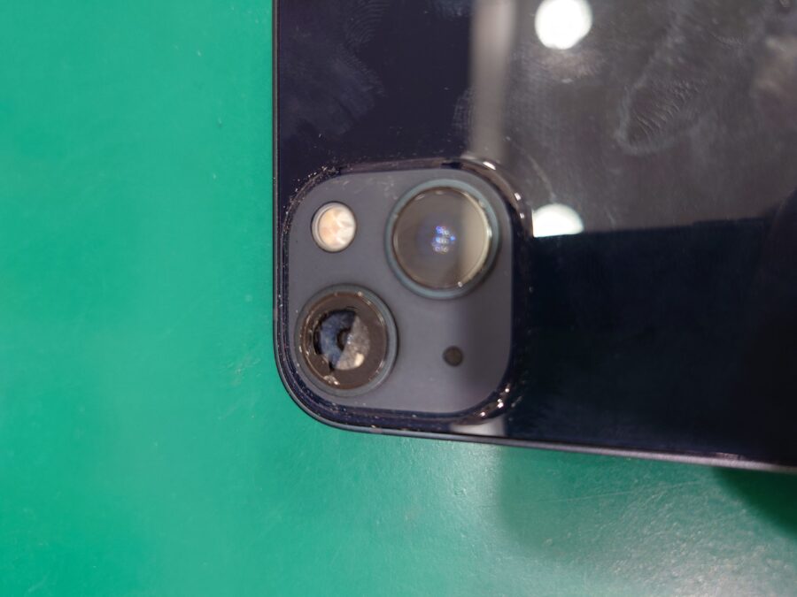 【カメラレンズ交換修理】藤沢市からお越しのお客様より、iPhone13(アイフォン13)をお持ち込みいただきました！【iPhon