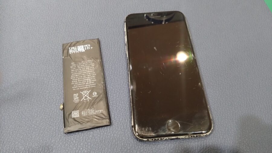 バッテリー持ちの悪いiPhone8（アイフォンエイト）を修理させていただきました！【スマホ修理工房仙台PARCO2店】