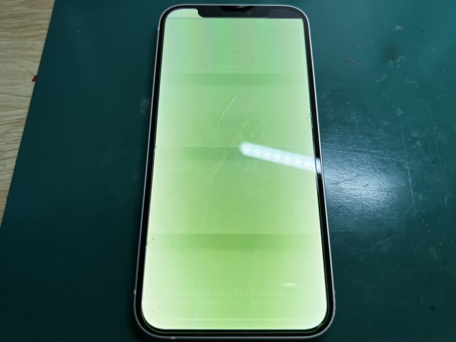 iPhone12(アイフォントゥエンティ)の画面交換を行いました！
