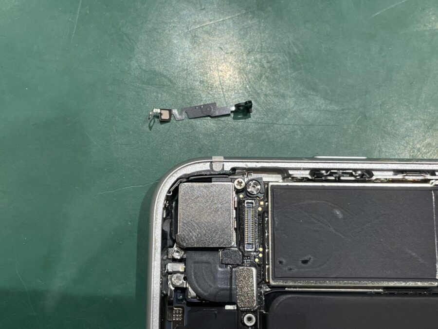 iPhoneSE 第2世代（アイフォンSE2）をお持ち込み頂きました。【スマホ修理工房池袋P’パルコ店】