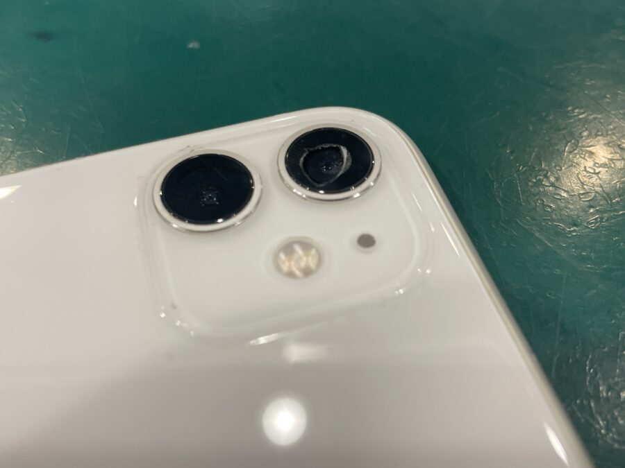 iPhone11(アイフォン)のレンズ割れはスマホ修理工房ペリエ千葉店にお任せください！即日修理対応可能です！