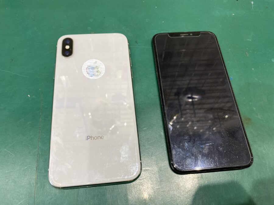 iPhoneXS(アイフォン)画面が映らないなどの故障の際にはデーターそのまま即日修理の【スマホ修理工房西大島店】へ！