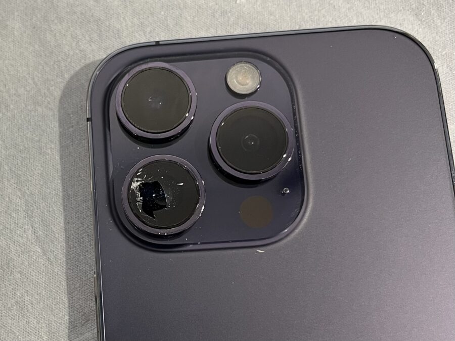せっかくのトリプルカメラが、、、iPhone14Proのアウトカメラレンズ割れ修理なら、スマホ修理工房渋谷店へ！