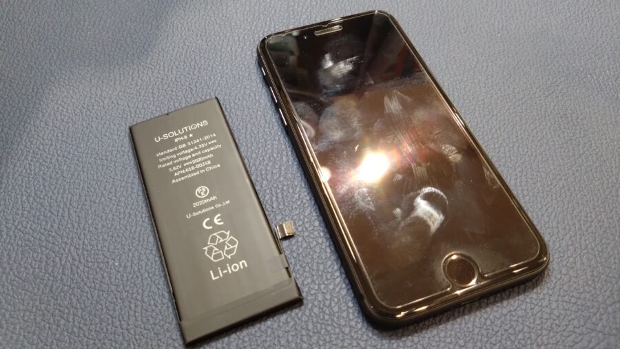 充電がすぐなくなってしまうiPhone8（アイフォンエイト）の修理を行いました!【スマホ修理工房仙台PARCO2店】