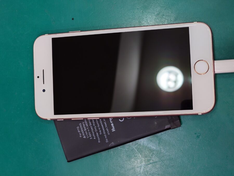 【バッテリー交換修理】相模原市からお越しのお客様より、iPhone7(アイフォン7)をお持ち込みいただきました！