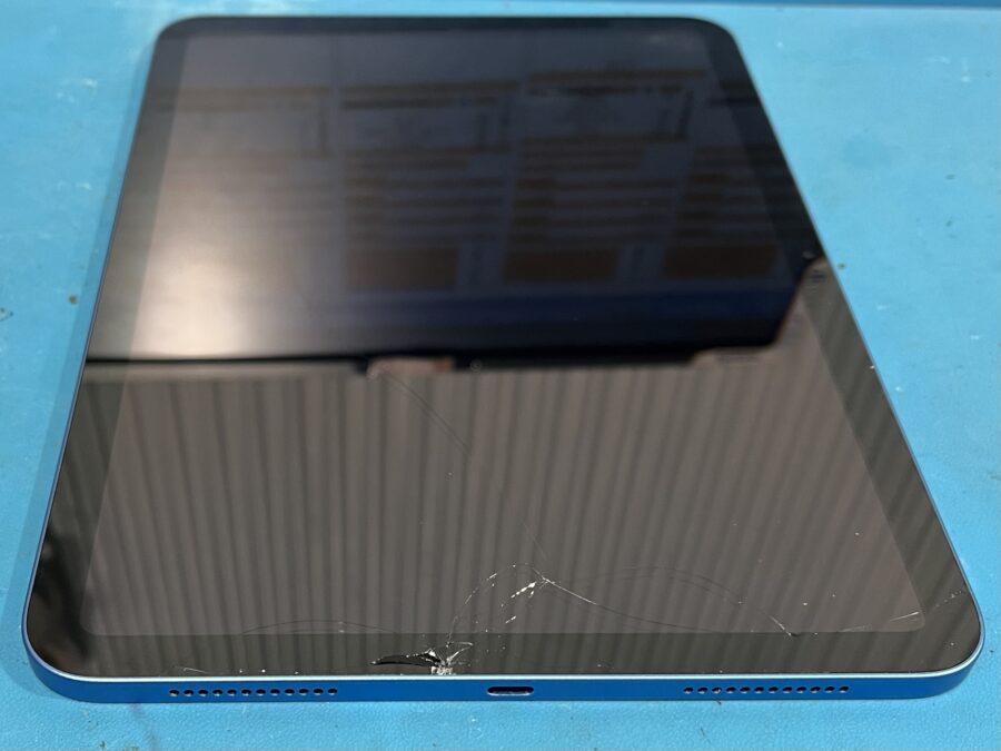 最新のiPad10（アイパッド第10世代）のガラス割れ修理も、スマホ修理工房渋谷店なら対応可能！！