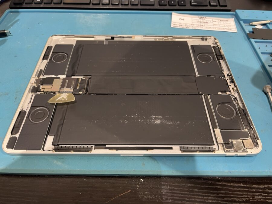 起動しない?iPad Pro（アイパッドプロ）12.9 第3世代のバッテリー交換?【スマホ修理工房渋谷店】