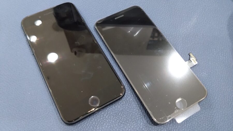 落下させてしまい画面が映らなくなってしまったiPhoneSE2（アイフォンエスイーツー）の修理を行いました