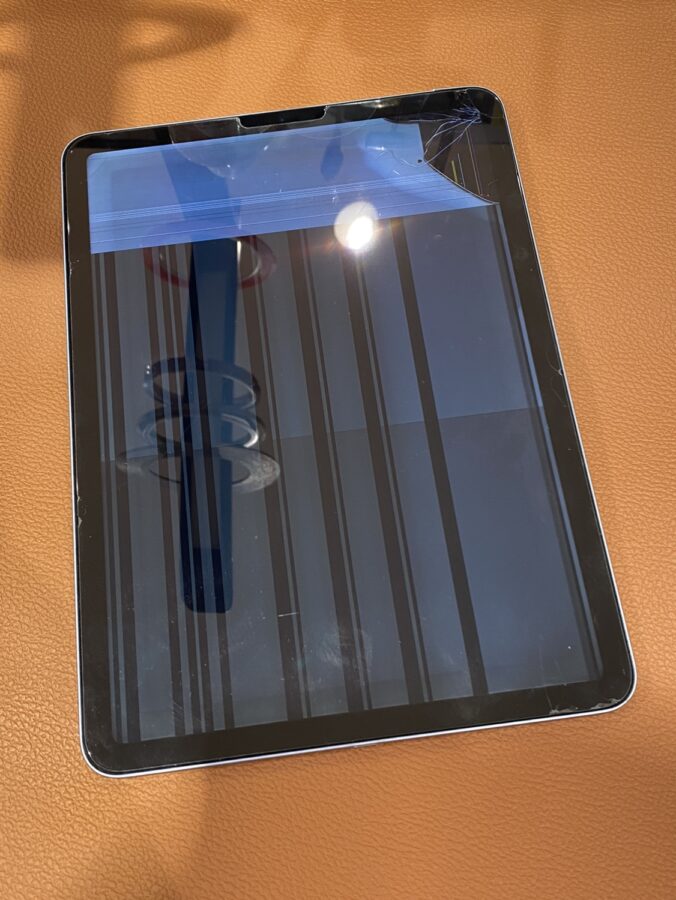 液晶不良のiPad Air 第4世代（アイパッドエアー）の修理を行いました!【スマホ修理工房仙台PARCO2店】