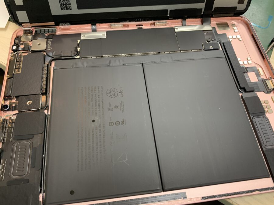iPad Air4の水没修理のご依頼をいただきました！