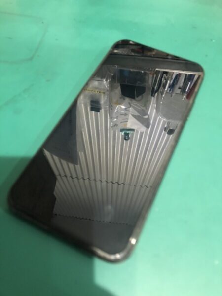 画面が映らなくなったiPhoneX（アイフォン）の修理も【スマホ修理工房渋谷店】へご相談ください！