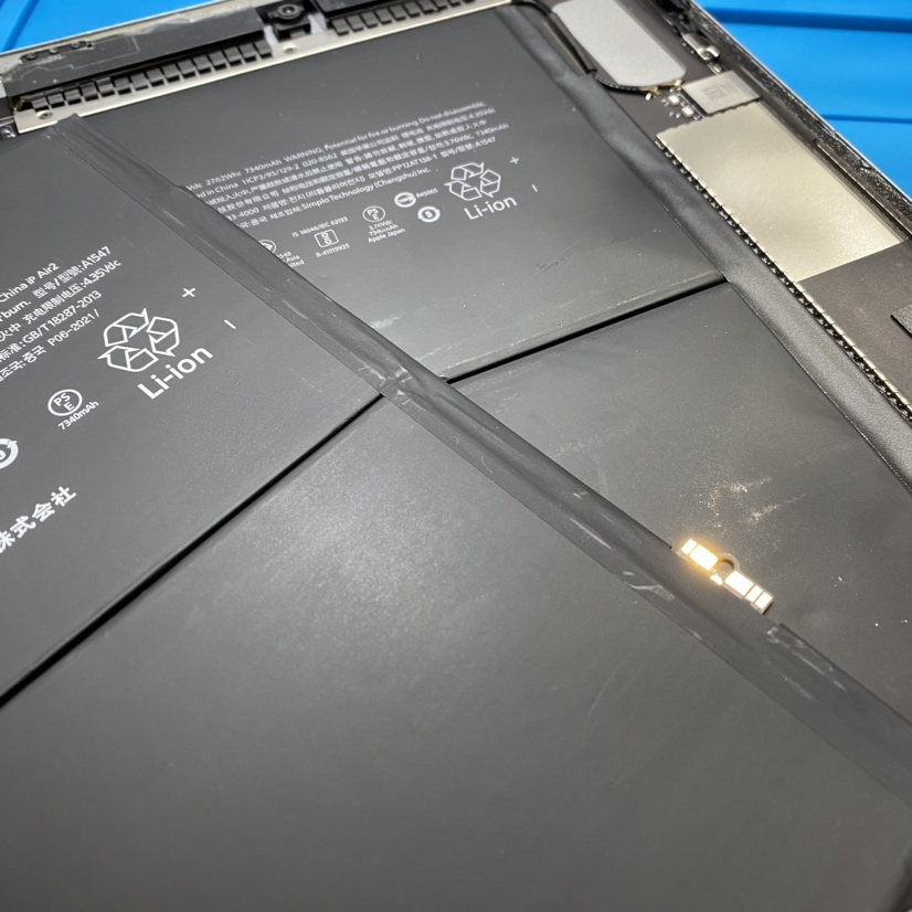 iPad6のバッテリーの減りが早いなどの症状でお困りですか？【スマホ修理工房 池袋P'パルコ本店】