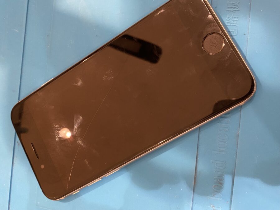 パネルが割れているiPhone6S（アイフォンシックスエス）修理を行いました!スマホ修理工房仙台PARCO2店】