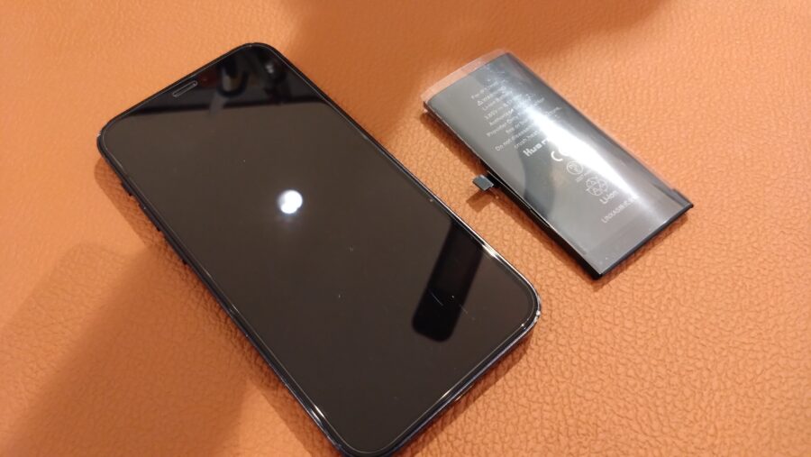 バッテリーの減りが早いiPhone12（アイフォントゥエルブ）の修理を行いました!【スマホ修理工房仙台PARCO2店】