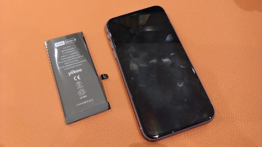 バッテリーの減りが早くなってしまったiPhone11（アイフォンイレブン）の修理を行いました