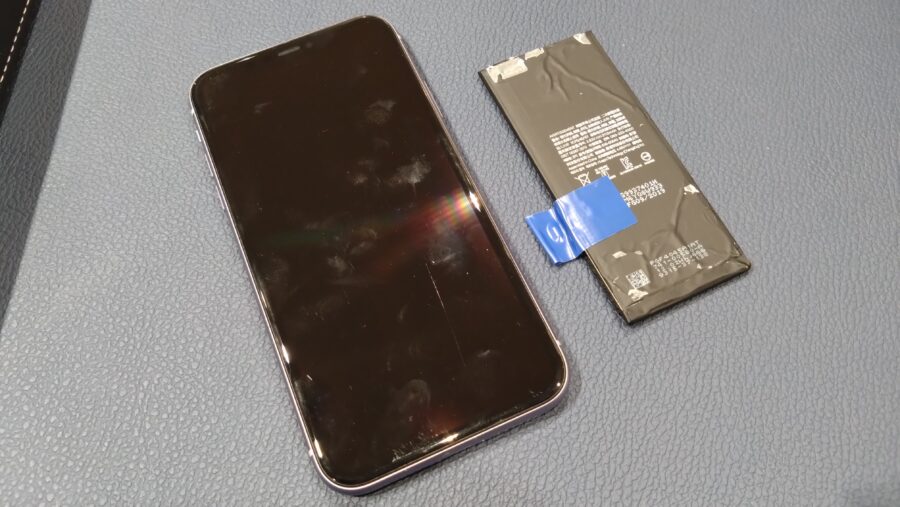 バッテリーが1日持たなくなってしまったiPhone11（アイフォンイレブン）の修理を行いました!