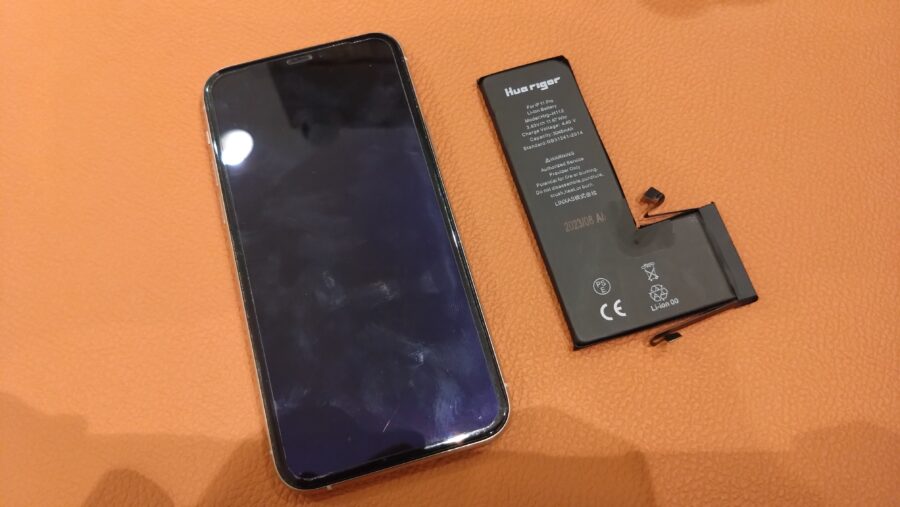 バッテリーがすぐになくなってしまうiPhone11pro（アイフォンイレブンプロ）の修理を行いました!