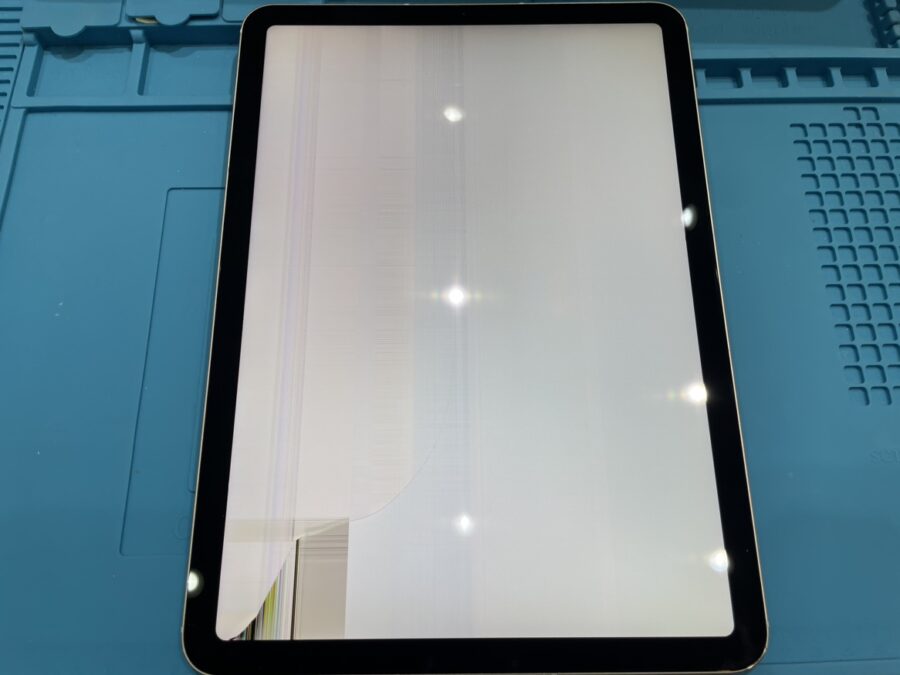 iPad Air4の画面が落として壊れた？！【スマホ修理工房 池袋P'パルコ本店】