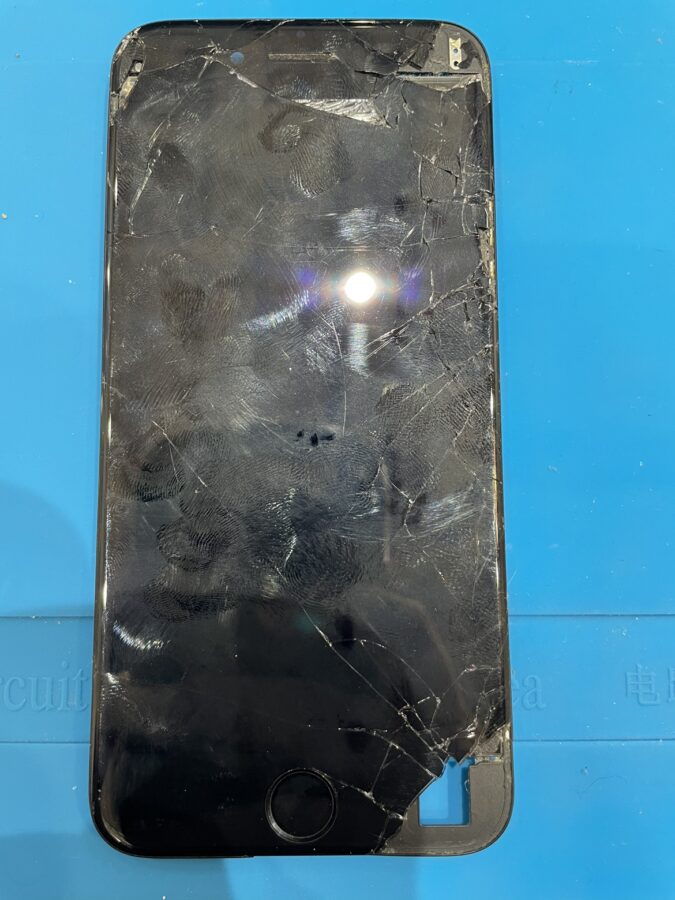 まだまだ修理対応可能です！iPhone6Sの画面割れ・液晶破損修理でお困りの方は【スマホ修理工房 池袋P'パルコ本店】
