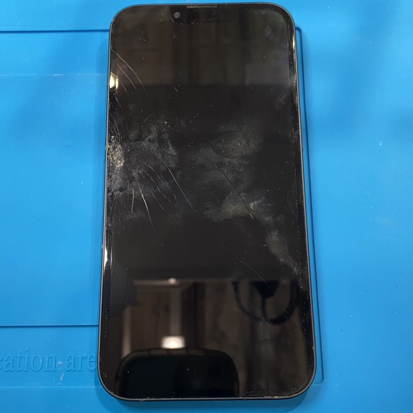 iPhone13の画面割れ修理に即対応！お急ぎの修理なら当店にお任せ！【スマホ修理工房池袋P'パルコ店】