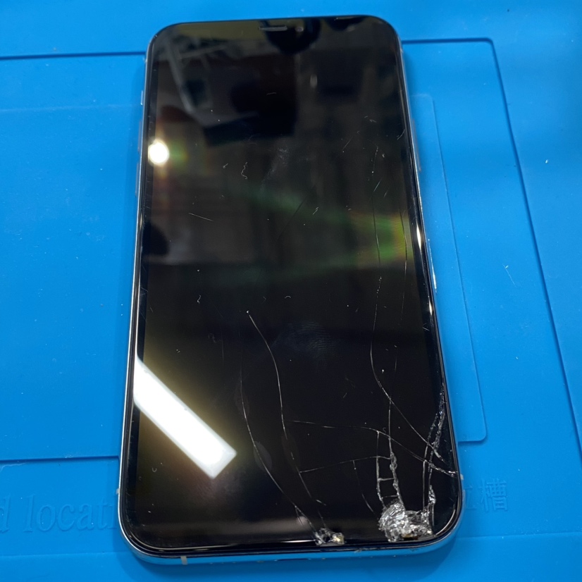 iPhone11Proの画面割れ、液晶割れの修理でご依頼いただきました！！【スマホ修理工房池袋P'パルコ店】