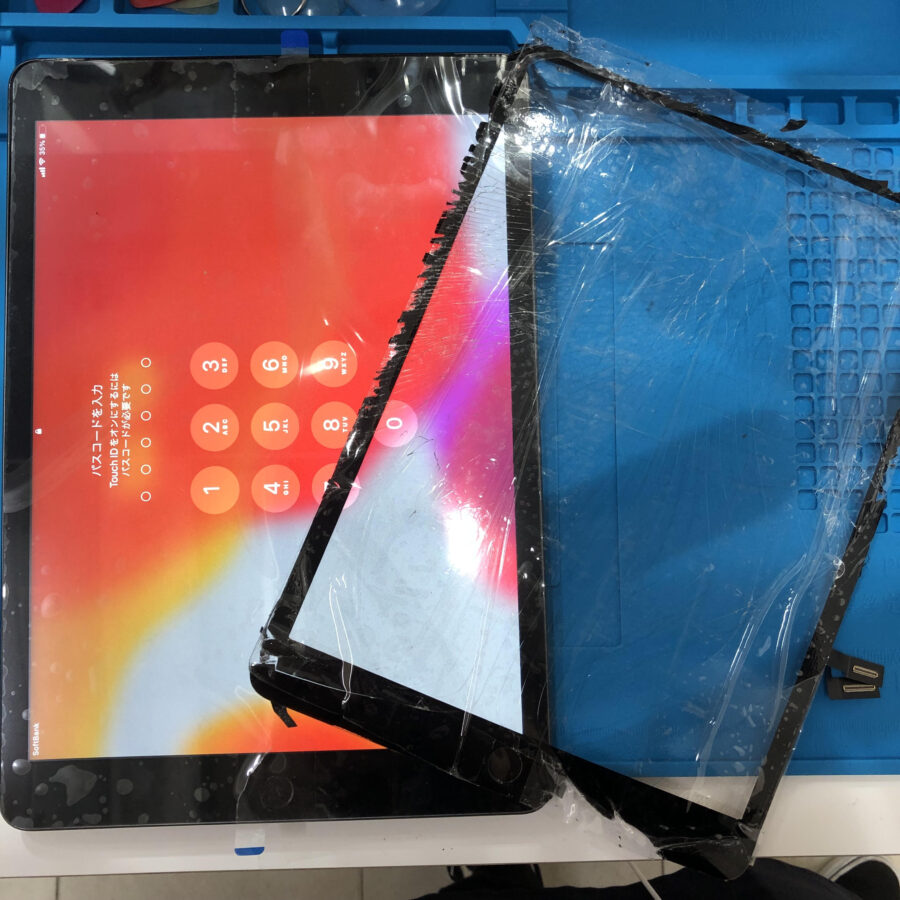 iPad 第8世代の画面割れ交換は、即日修理対応の【スマホ修理工房 池袋P'パルコ本店】