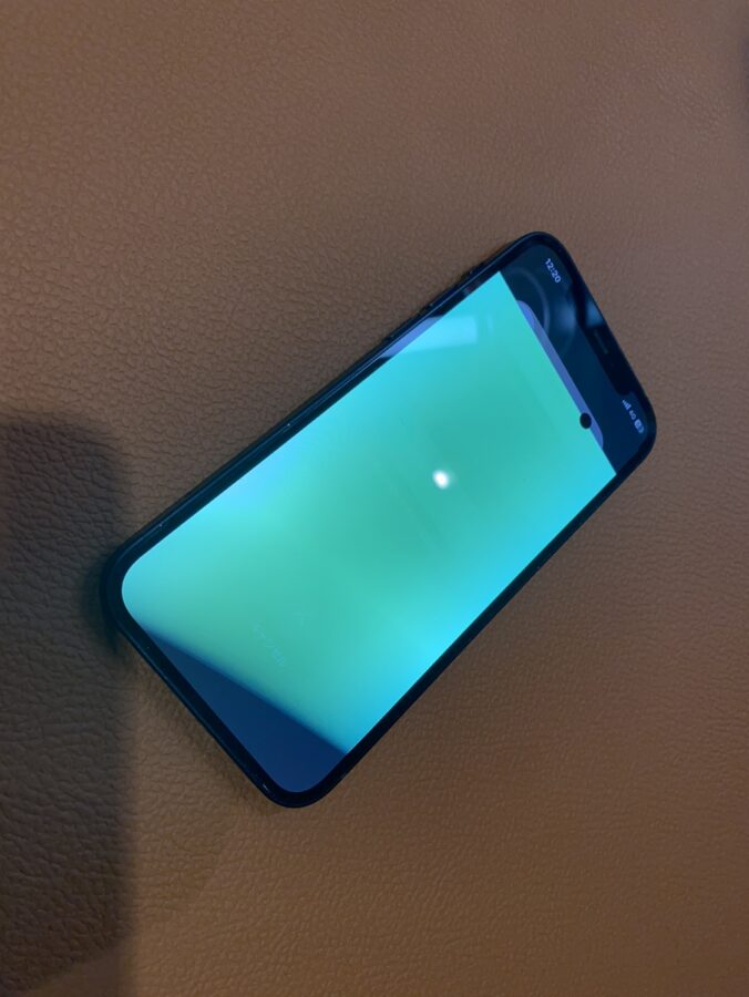 液晶が映らないiPhone12(アイフォントゥエルブ)パネル交換を行いました!スマホ修理工房PARCO2店】