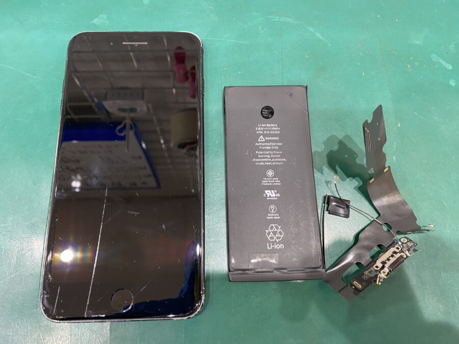 江東区西大島、亀戸近くのスマホ修理店！iPhone7Plus(アイフォン)電池がすぐに切れる、充電のケーブルがグラグラする