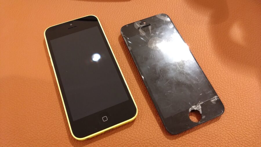 画面が割れてしまったiPhone5c（アイフォンファイブシー）の修理を行いました!【スマホ修理工房仙台PARCO2店】