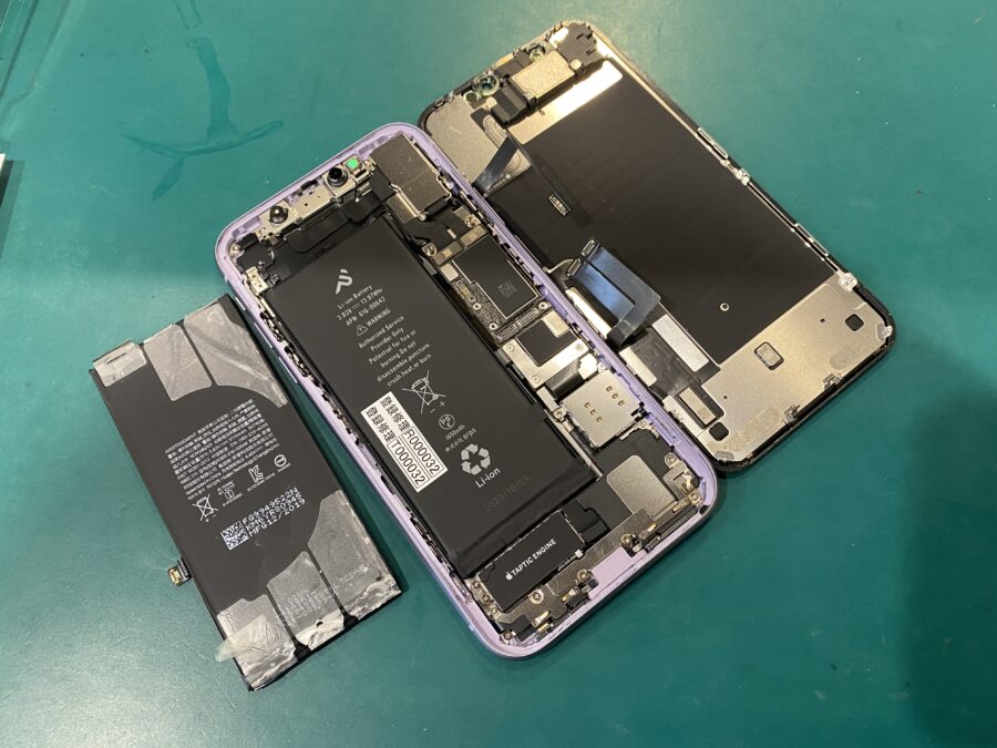 iPhone 11(アイフォン)バッテリー交換が人気です！ - 即日修理のスマホ修理工房ペリエ千葉店へ！