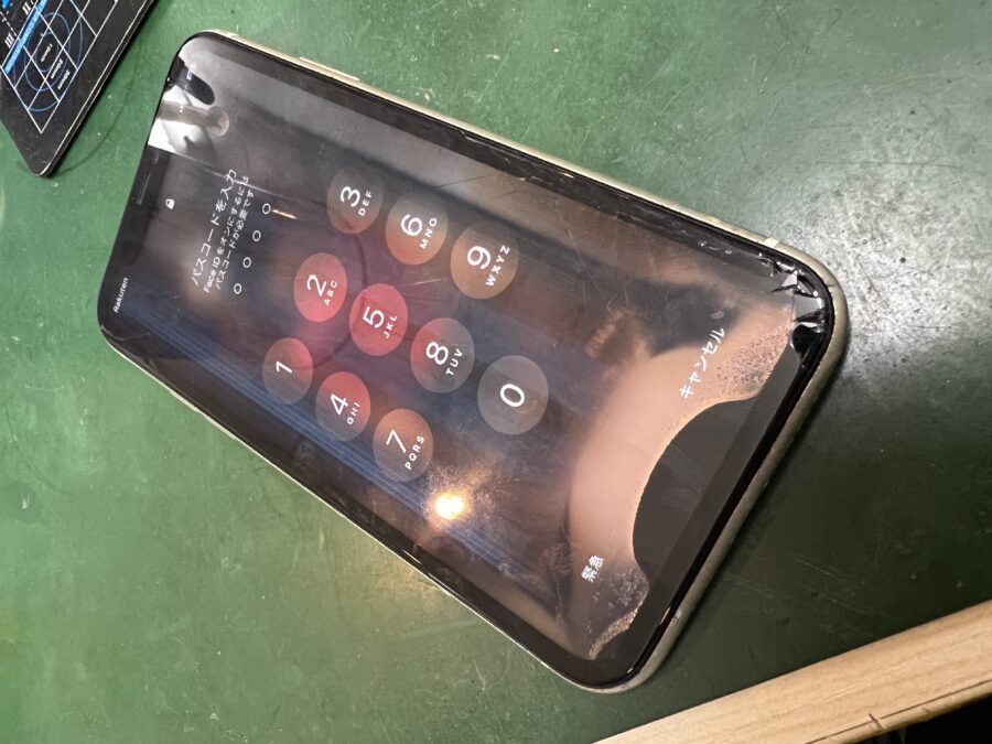 iPhone11の液晶画面修理のご依頼でした！