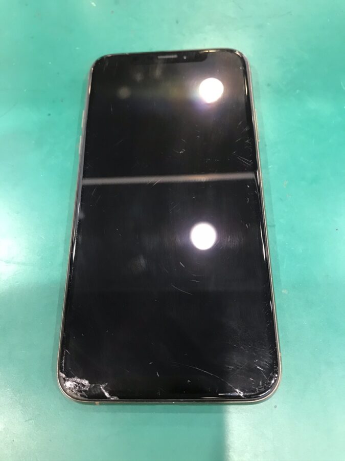 iPhoneXS（アイフォン）をお持ち込み頂きました。【スマホ修理工房池袋P’パルコ店】